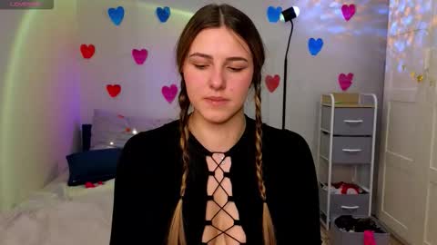 Snapshot of sophia_euphoria chatting on February 5, 2026, 8:41 am Sophia online show from February 5, 2026, 8:41 am