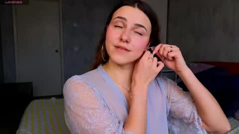 Snapshot of sophia_euphoria chatting on May 4, 2026, 7:37 am Sophia online show from May 4, 2026, 7:37 am