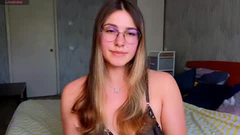 Snapshot of sophia_euphoria chatting on May 19, 2026, 8:53 am Sophia online show from May 19, 2026, 8:53 am