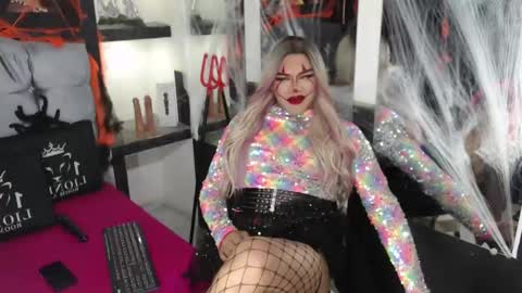 sophia_hott01 online show from October 31, 2025, 5:14 pm