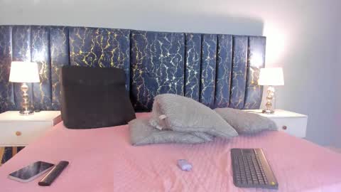 Snapshot of sophia_lemos chatting on October 16, 2025, 2:29 pm Sofia online show from October 16, 2025, 2:29 pm