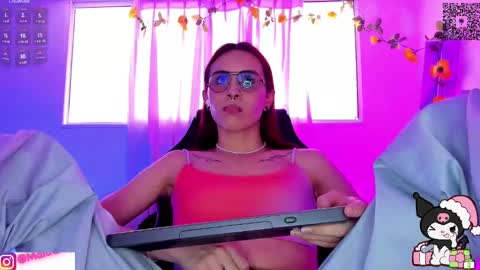 Snapshot of sophia_milano chatting on December 6, 2024, 3:22 pm sophia_milano online show from December 6, 2024, 3:22 pm