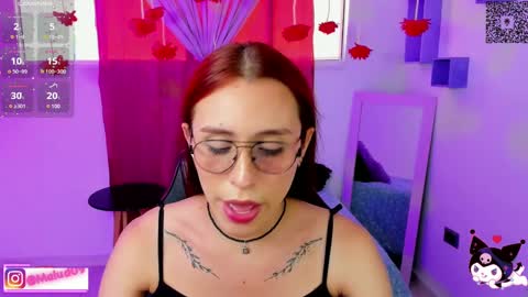 Snapshot of sophia_milano chatting on February 25, 2025, 5:15 pm sophia_milano online show from February 25, 2025, 5:15 pm