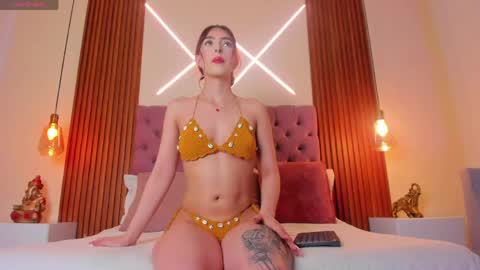 sophia_turneer online show from May 23, 2026, 5:56 am