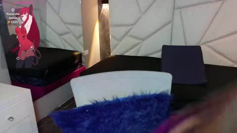 Sophi  online show from October 2, 2025, 11:17 am