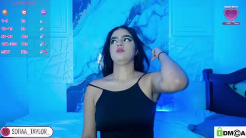 Snapshot of sophiaa_taylor_ chatting on April 12, 2026, 5:01 am online show from April 12, 2026, 5:01 am