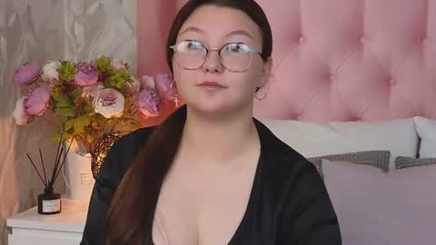 Snapshot of sophiaabelle chatting on July 23, 2026, 3:59 am SophiaBelle online show from July 23, 2026, 3:59 am