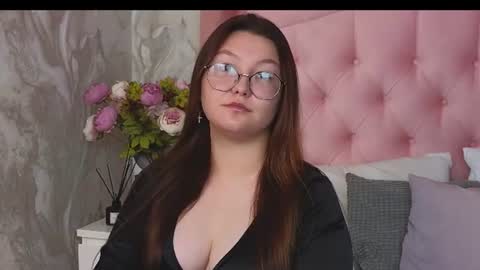 Snapshot of sophiaabelle chatting on July 25, 2026, 3:37 am SophiaBelle online show from July 25, 2026, 3:37 am