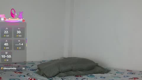 Snapshot of sophiabedford chatting on September 19, 2025, 5:02 pm Sophia Bedford online show from September 19, 2025, 5:02 pm