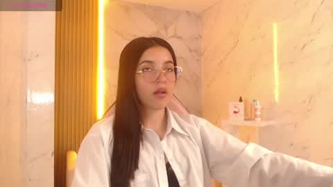 sophiadoll_tf online show from May 7, 2026, 1:16 pm