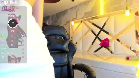 sophiadoll_tf online show from May 11, 2026, 8:50 pm