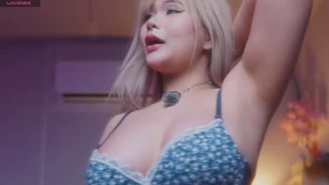 Snapshot of sophialaxx chatting on June 18, 2026, 10:47 pm Sophia online show from June 18, 2026, 10:47 pm