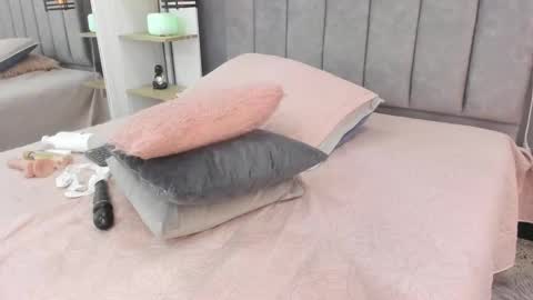 Snapshot of sophie__hills chatting on March 12, 2025, 12:31 am Sophie online show from March 12, 2025, 12:31 am