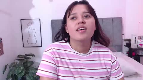 Snapshot of sophie_and_alis chatting on October 22, 2025, 6:40 pm Sophie Alis online show from October 22, 2025, 6:40 pm