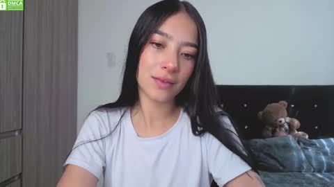 Sophie  online show from October 1, 2025, 2:01 pm