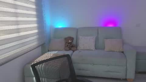 Sophie  online show from June 11, 2026, 4:27 pm