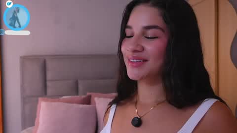 Snapshot of sophie_belton chatting on June 2, 2026, 8:33 pm sofia online show from June 2, 2026, 8:33 pm