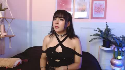 Snapshot of sophie_benet_ chatting on May 13, 2026, 1:08 pm Sophie online show from May 13, 2026, 1:08 pm