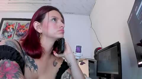 Snapshot of sophie_dolly_ chatting on April 28, 2026, 6:46 pm sophie doll online show from April 28, 2026, 6:46 pm