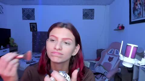 Snapshot of sophie_dolly_ chatting on June 2, 2026, 4:14 am sophie doll online show from June 2, 2026, 4:14 am