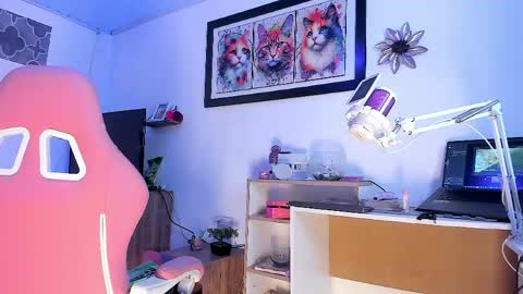 sophie doll online show from June 8, 2026, 3:07 am