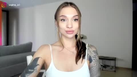 Sonya  online show from July 7, 2026, 6:47 am