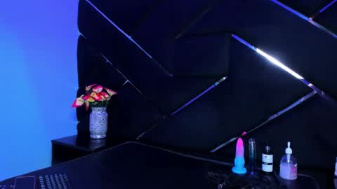 Snapshot of sophie_jhoms chatting on November 15, 2025, 9:43 pm sophie_jhoms online show from November 15, 2025, 9:43 pm