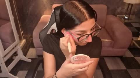 sophie_jones_b online show from March 26, 2026, 12:00 pm