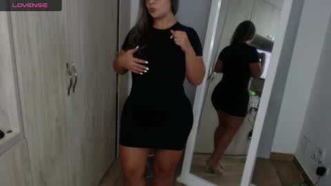 Snapshot of sophie_lopez1 chatting on March 8, 2025, 5:07 am Sofa online show from March 8, 2025, 5:07 am