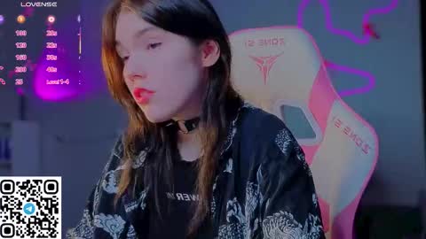 sophie_nomenal_ online show from March 21, 2026, 6:33 pm