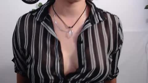 sophie_ross1 online show from October 8, 2025, 12:52 am