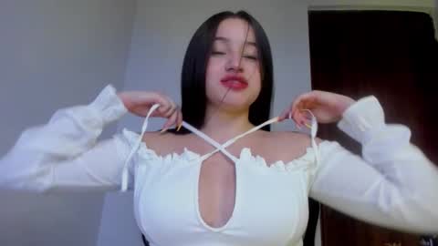 Snapshot of sophie_spencer1 chatting on November 18, 2025, 2:17 am sophie_spencer1 online show from November 18, 2025, 2:17 am