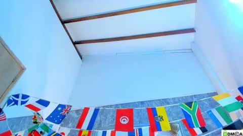 Sophie Sweet online show from June 17, 2026, 4:04 am
