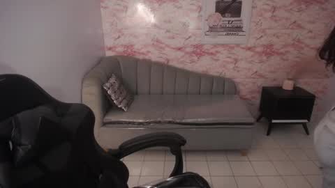 Sofia online show from February 19, 2025, 7:38 pm