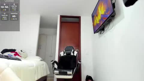 sophiebaker__ online show from September 11, 2025, 2:55 am