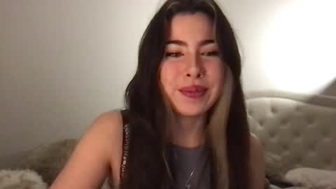 Sophie Belle online show from November 18, 2025, 2:06 am