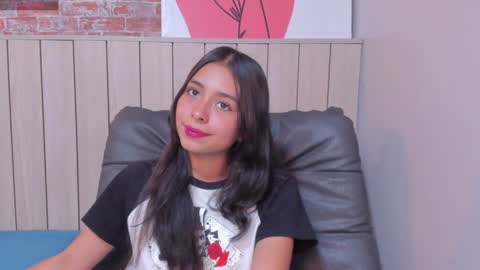 Sophie online show from January 22, 2025, 3:51 pm