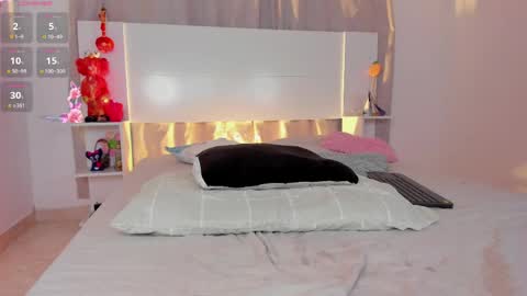 sophiecanbrook1 online show from April 21, 2026, 2:51 am