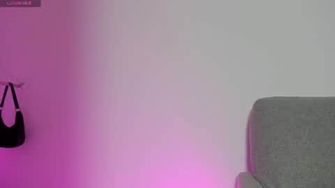 sophie  online show from July 24, 2026, 6:39 pm