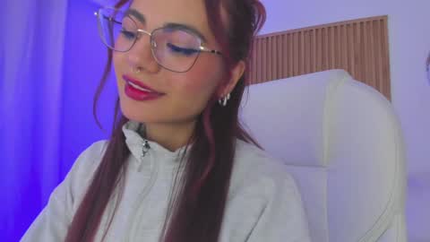   Sophie  IG sophiecherry es   online show from February 2, 2025, 5:10 am