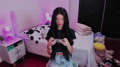 Snapshot of sophiecornett chatting on October 1, 2025, 1:55 am online show from October 1, 2025, 1:55 am