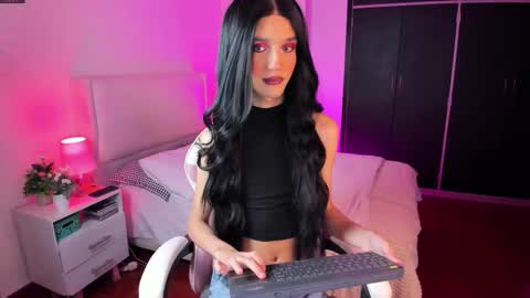    online show from December 22, 2025, 8:11 am