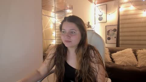 Sophie  online show from October 13, 2025, 3:12 pm