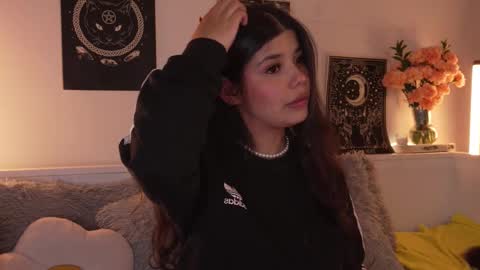 Snapshot of sophiee_art chatting on October 19, 2025, 2:12 am Sophiee online show from October 19, 2025, 2:12 am