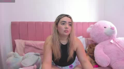 sophiee rosee online show from June 7, 2026, 6:33 pm
