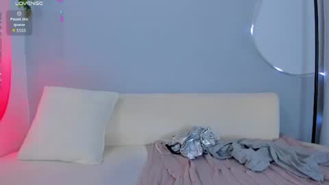 Sophie online show from July 28, 2026, 11:26 pm