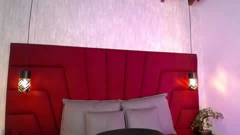         online show from January 7, 2025, 11:37 am