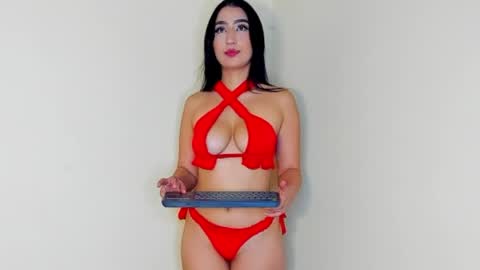 sophiee veryhot online show from April 24, 2026, 4:15 am