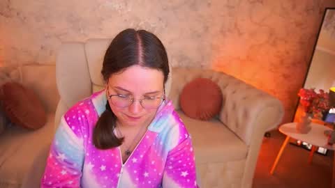sophieedreams online show from September 20, 2025, 6:20 pm