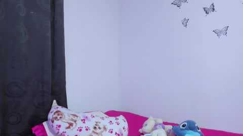 Snapshot of sophieewoods chatting on February 22, 2025, 2:28 am Sophie Woods online show from February 22, 2025, 2:28 am